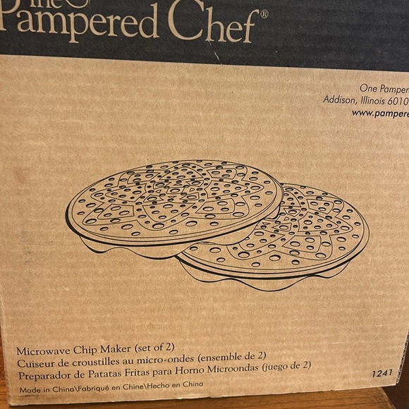 The Pampered Chef Bundle. Bread tube heart. Decorator and chip maker. NEW - Picture 7 of 11